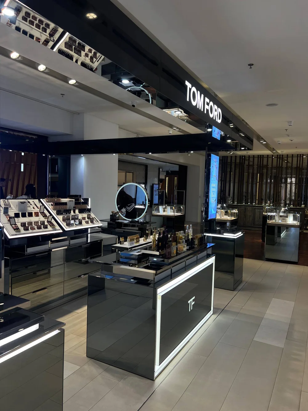 Корнер Tom Ford Beauty